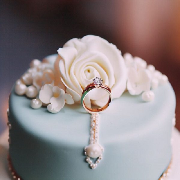 engagement ring cake
